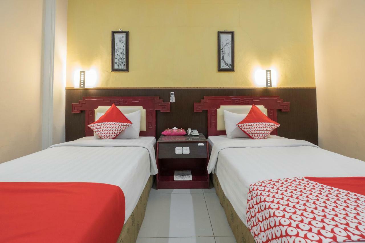 Oyo 821 Hotel Dinasti Makassar Exterior foto